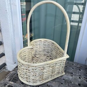 Vintage Heart Shape Wicker Basket